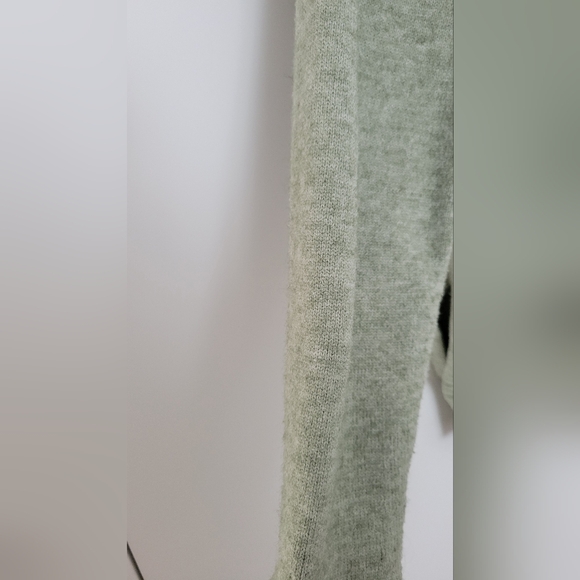 Women's sweater - Picture 4 of 5